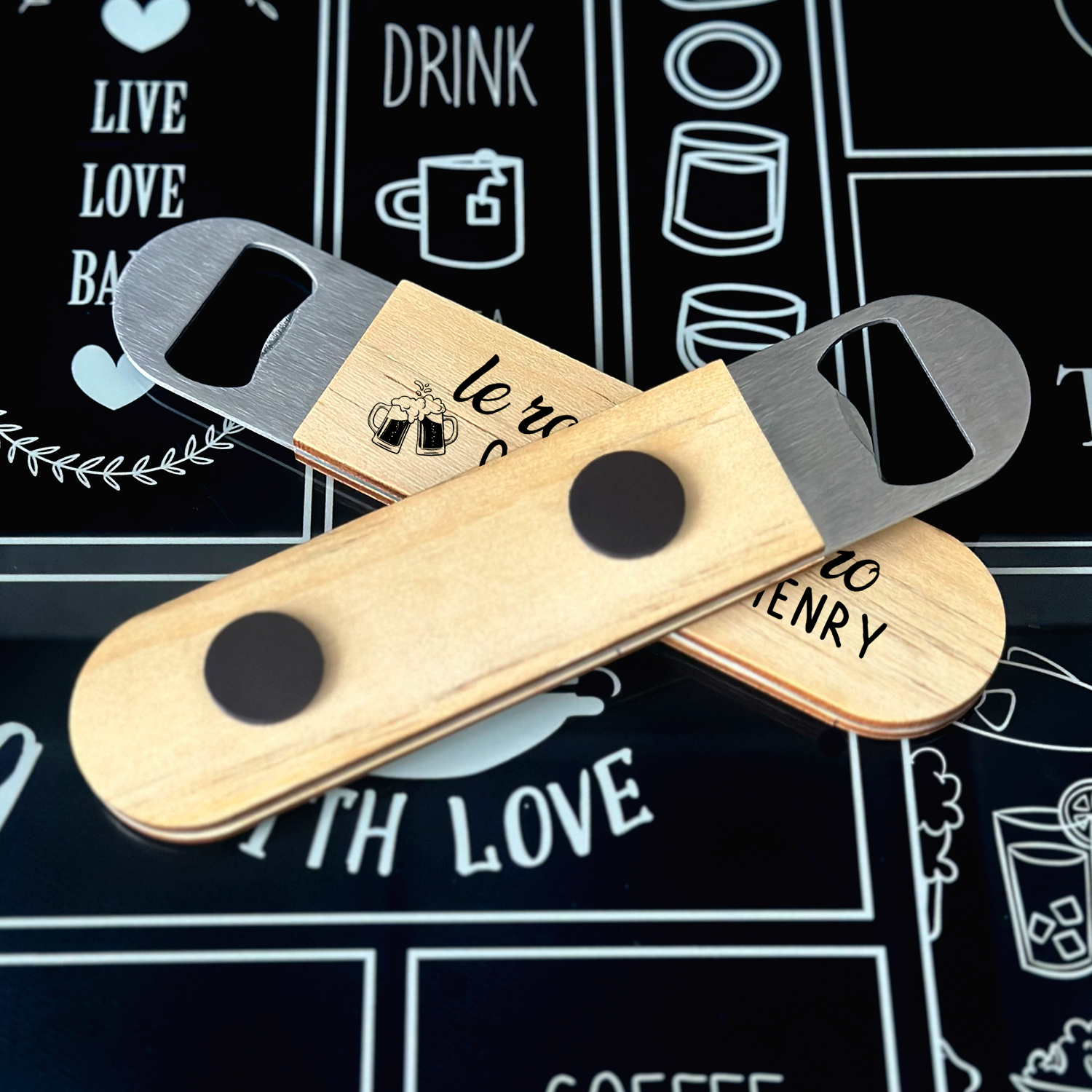 Décapsuleur personnalisé en bois - Le roi de l'apéro c'est Papi ... - Sublimino