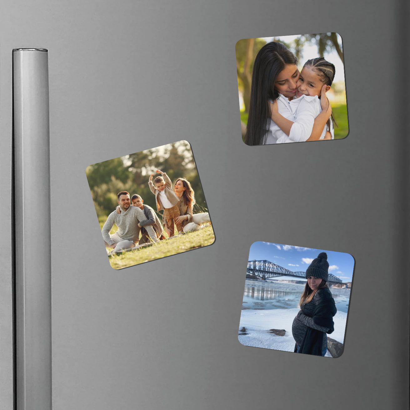 Personnalisez nos magnets avec vos photos préférées. Achat possible à l'unité ou par lot de 3 et de 5. Imprimé en haute définition dans notre atelier en Moselle.