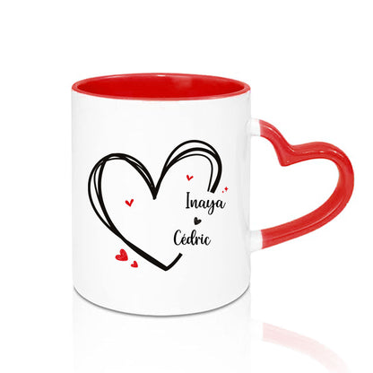 Mug anse en coeur rouge avec prénoms pour couple et amoureux