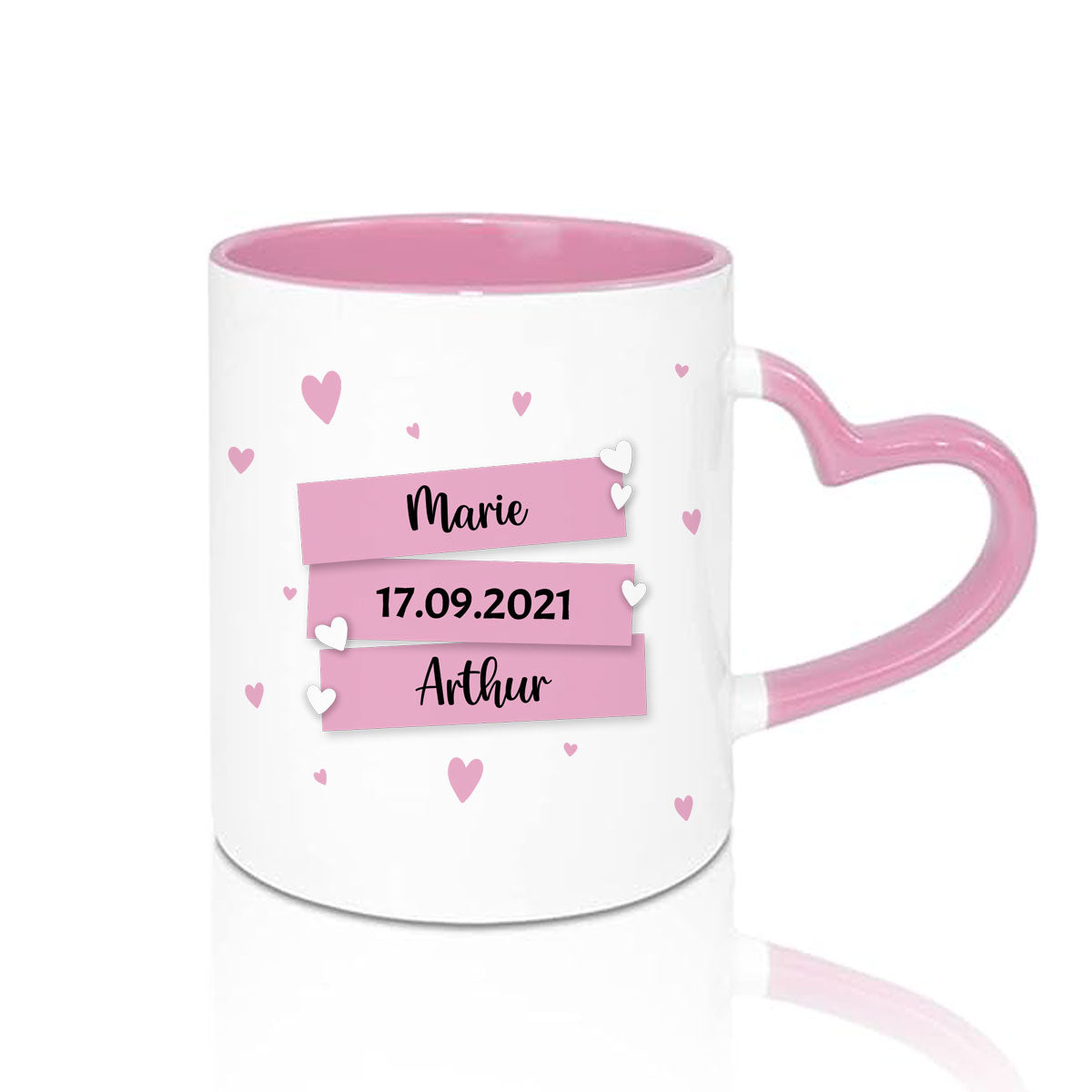 Mug anse en coeur rose avec prénoms, dates ou messages personnalisés