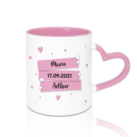 Mug anse en coeur rose avec prénoms, dates ou messages personnalisés